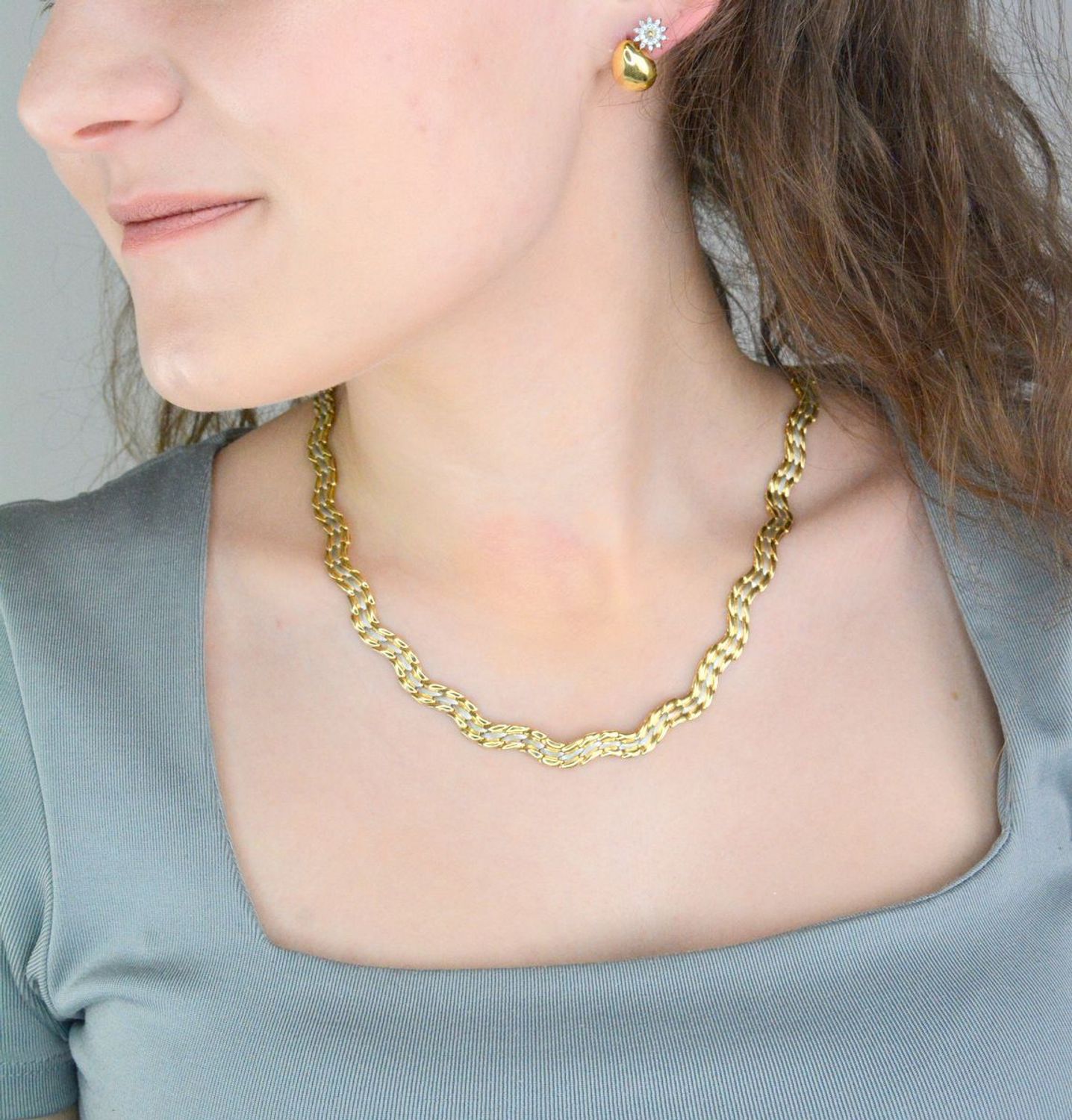 Złota Kolia damska 585 z białym złotem rozmiar 45. Złota Kolia damska 585 z białym złotem to złoty naszyjnik damski który będzie pięknie prezentował się na kobiecie o wysmakowanym guście. Idealny prosty wzór kolii 1.jpg